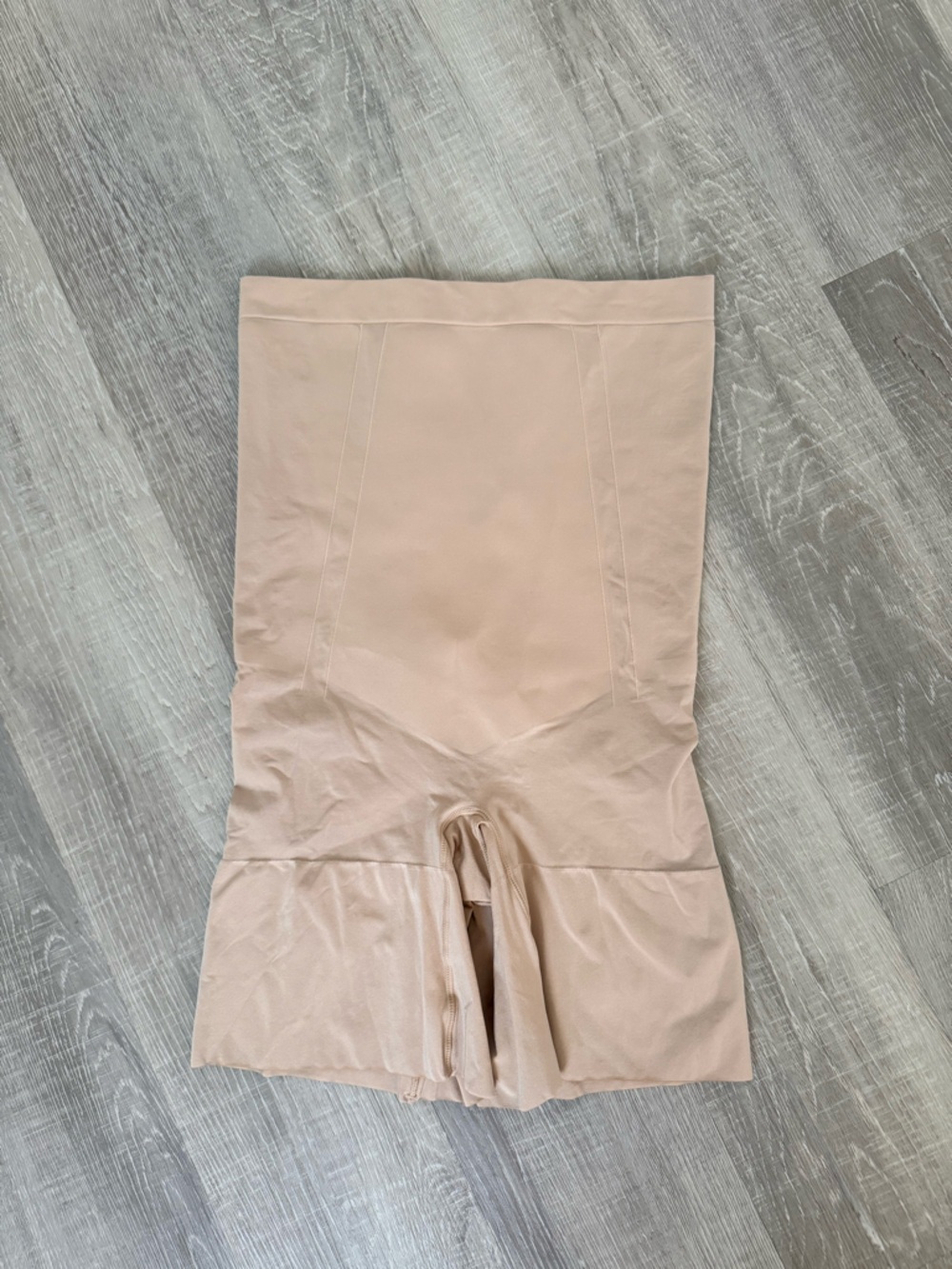 SPANX Beige Mid Thigh Shaping Shorts- size XL